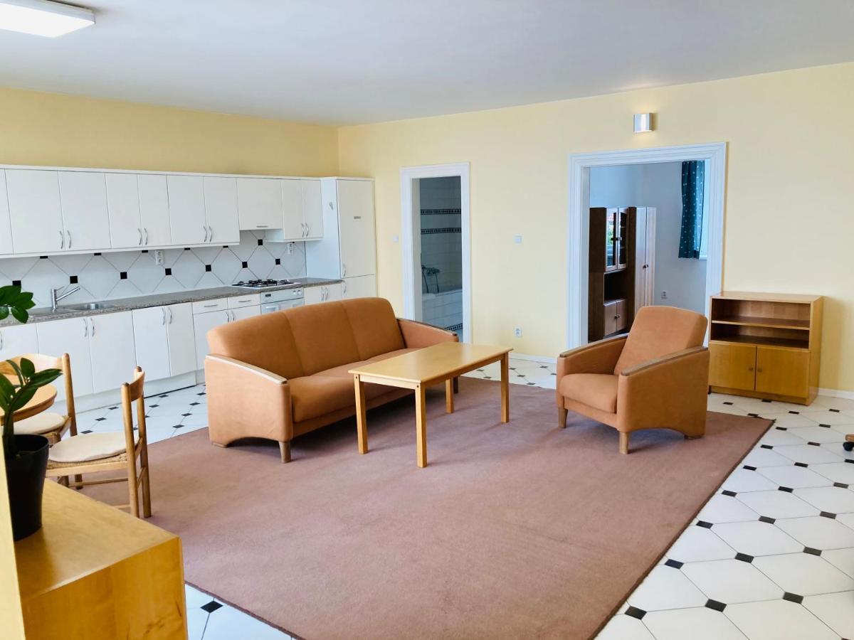 Hotel U Rytire Mělník Exteriör bild