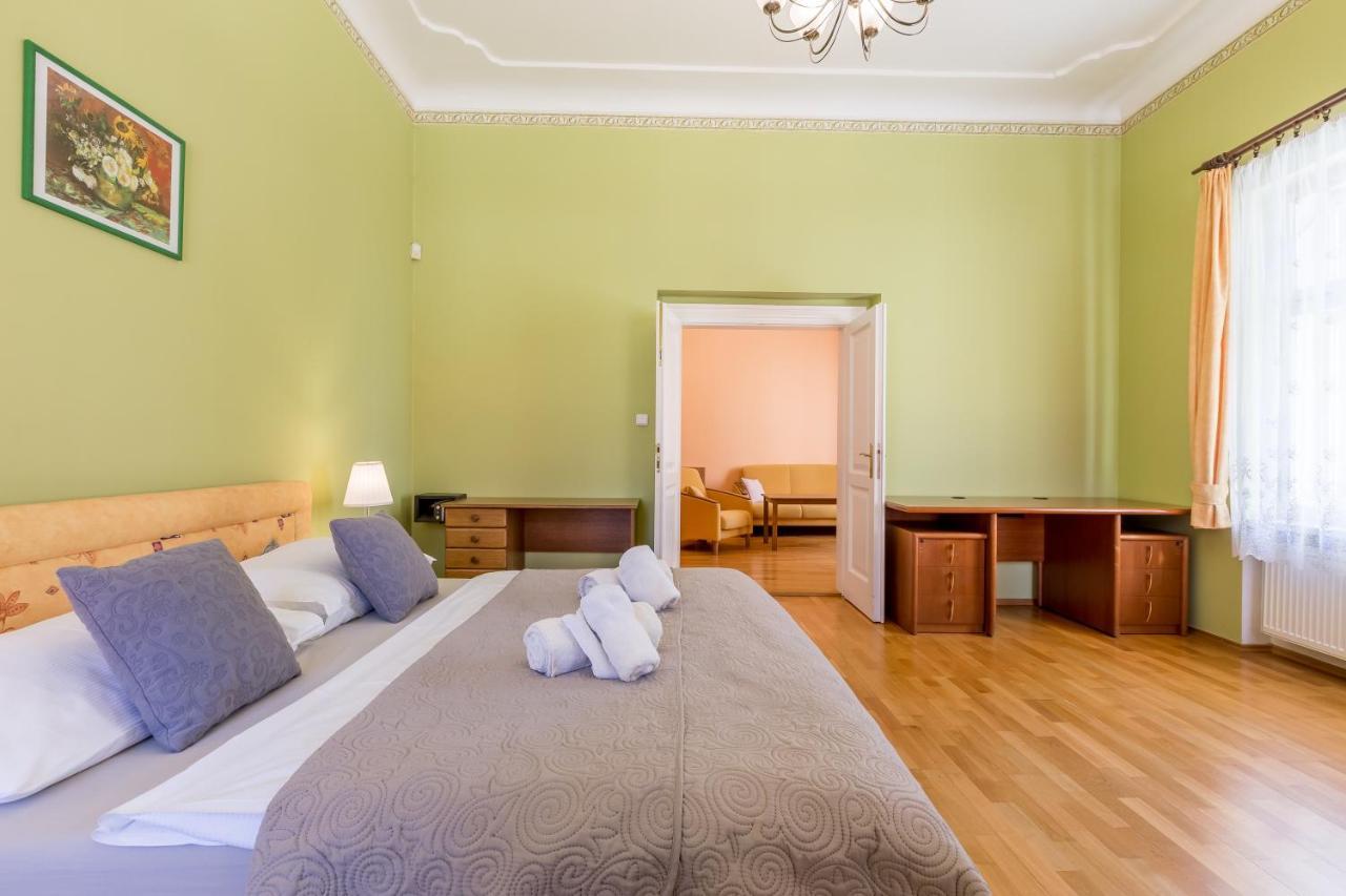 Hotel U Rytire Mělník Exteriör bild