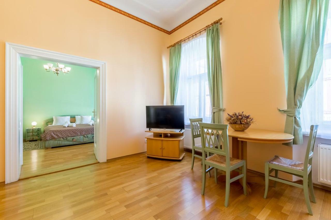 Hotel U Rytire Mělník Exteriör bild